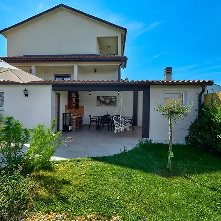 House Emma * Burići